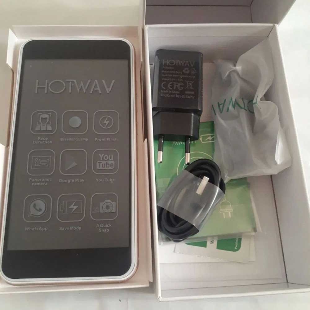 گوشی موبایل Hotwav Cosmos V8 Lite کپی چینی در بسته‌بندی به همراه نمای جلو و پشت با دوربین دوگانه و لوگوی برند